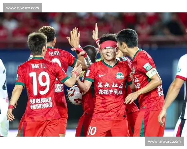 河南队严正回应成都球迷恶意侮辱：喷涂脏话、亵渎足球文化