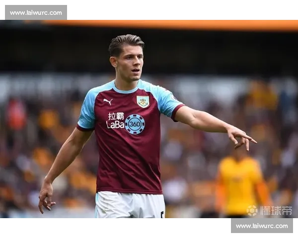 曼联续约三门希顿至 2026 年 罗马诺确认协议达成